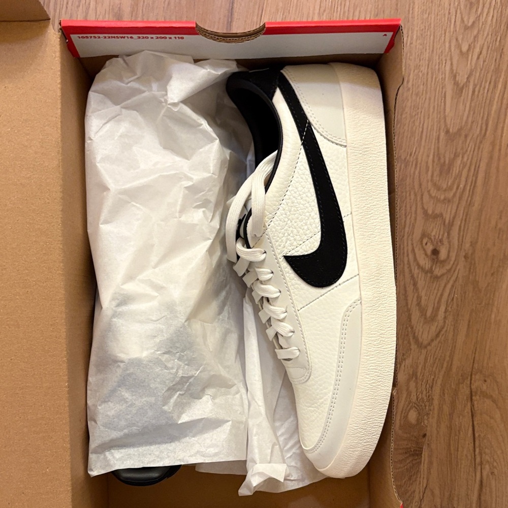 NEW Nike Classic White and Black Leather Sneakers (NWT, size 8.5) - Picture 3 of 4